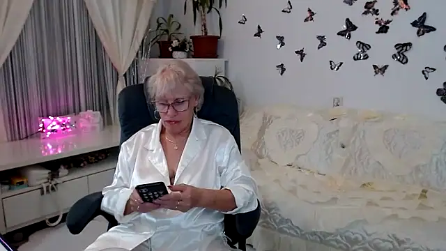Ghertrude52 online show from September 2025 03:09:02 AM