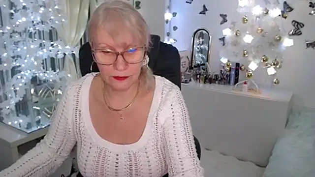 Ghertrude52 online show from December 2025 04:01:01 AM