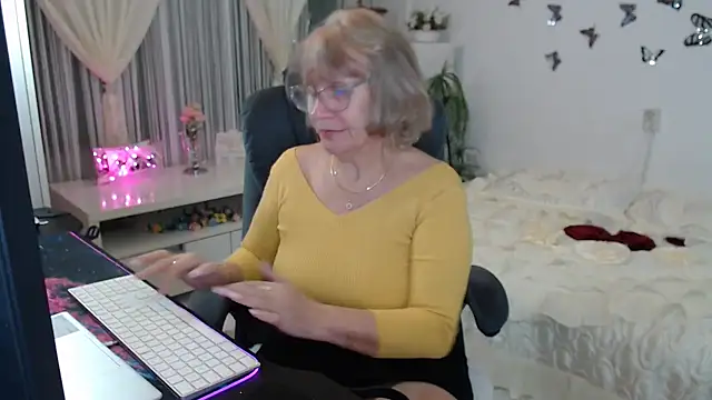 Ghertrude52 online show from October 2025 03:09:01 AM