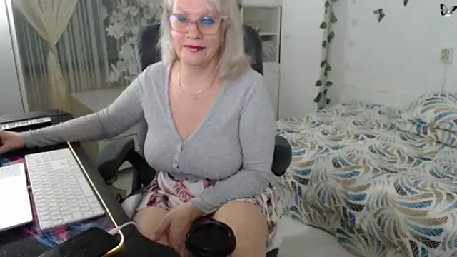 Ghertrude52 online show from March 2026 04:54:02 AM