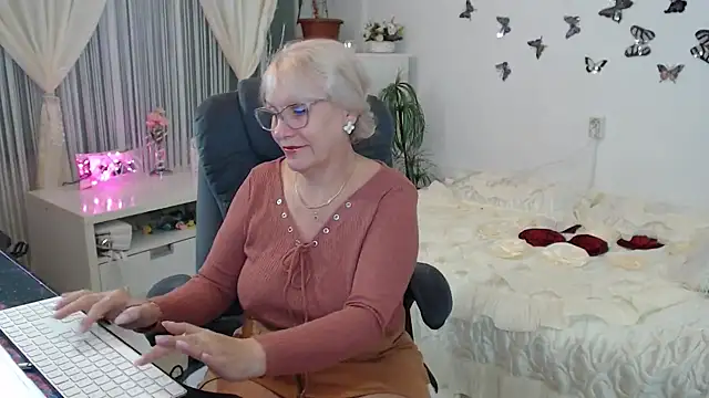 Ghertrude52 online show from October 2025 03:08:01 AM