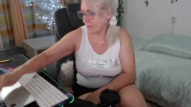 Ghertrude52 online show from June 2026 04:23:02 AM