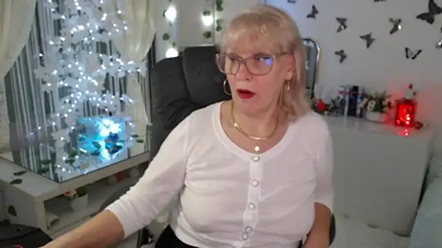 Ghertrude52 online show from December 2025 04:16:02 AM