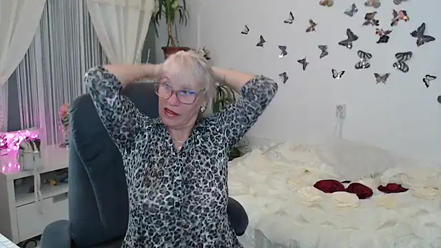 Ghertrude52 online show from October 2025 03:11:02 AM