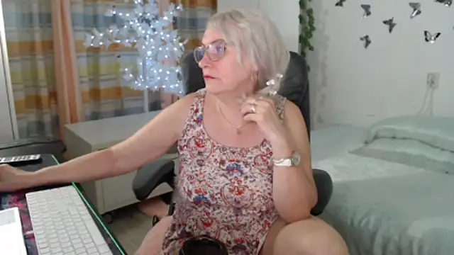 Ghertrude52 online show from June 2026 04:54:02 AM