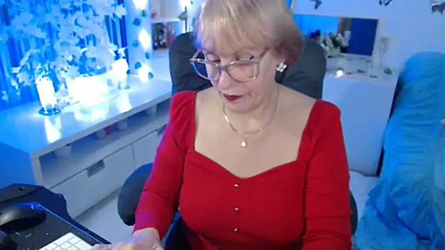 Ghertrude52 online show from November 2025 04:12:02 AM