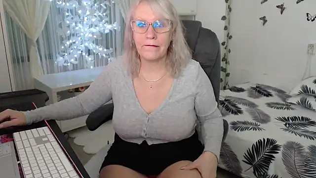 Ghertrude52 online show from March 2026 05:29:01 AM