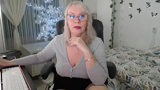 Ghertrude52 online show from April 2026 04:30:01 AM