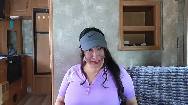 Foglove69 online show from April 2026 08:37:02 PM