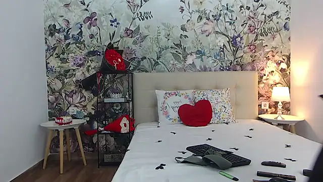 RoseDiamond06 online show from April 2026 09:16:02 AM