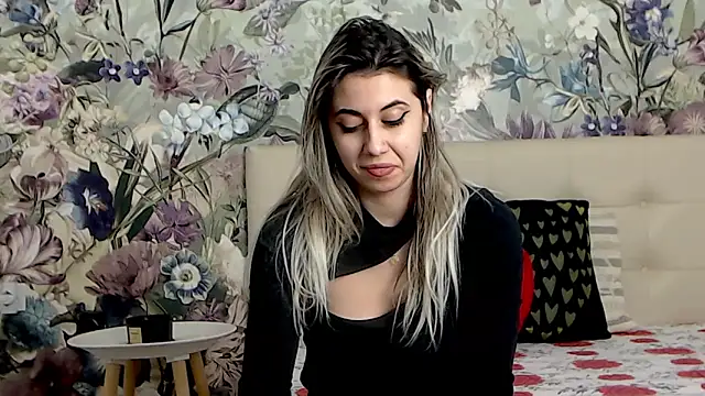 RoseDiamond06 online show from March 2025 07:48:02 PM