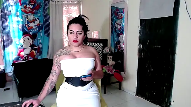 Sashaferrari2000 online show from October 2025 12:37:02 PM