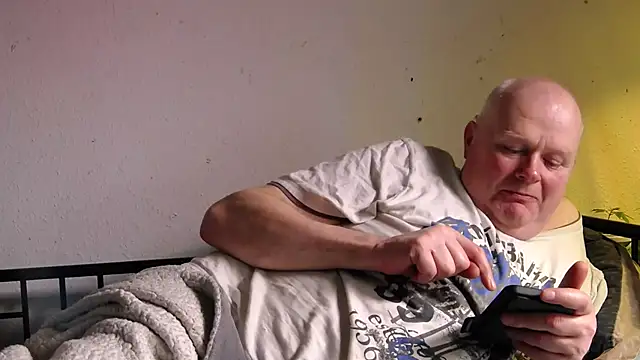 Vandrino online show from March 2025 07:31:02 PM