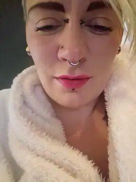 PinkTheHawk online show from November 2025 06:50:01 AM