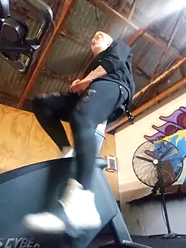 PinkTheHawk online show from November 2025 09:47:01 PM