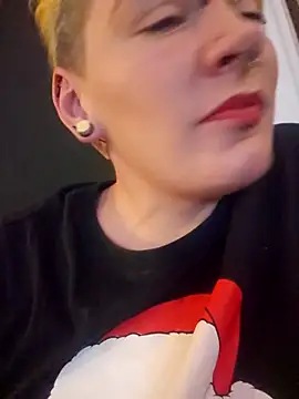 PinkTheHawk online show from November 2025 08:24:01 AM