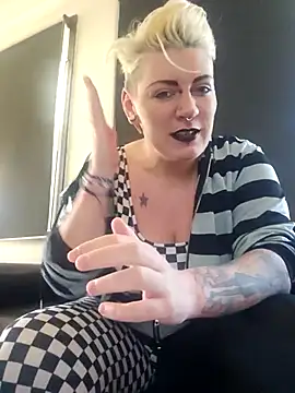 PinkTheHawk online show from November 2025 12:48:02 AM