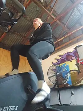 PinkTheHawk online show from October 2025 03:38:01 AM