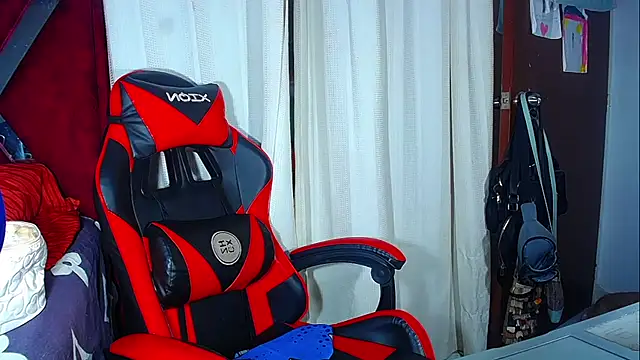 DanisaBrown online show from December 2025 12:51:01 PM