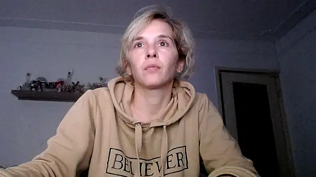 SexxyLety online show from November 2025 01:22:02 PM