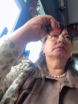 emma tour online show from November 2025 03:17:01 PM