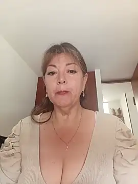Snapshot of emma_tour chatting on May 2026 02:01:01 PM emma tour online show from May 2026 02:01:01 PM