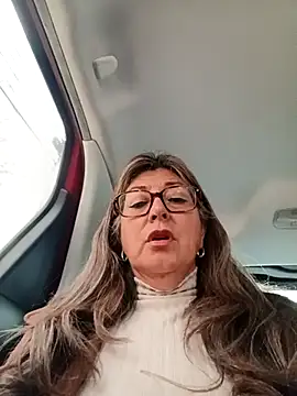 Snapshot of emma_tour chatting on April 2026 08:48:01 PM emma tour online show from April 2026 08:48:01 PM