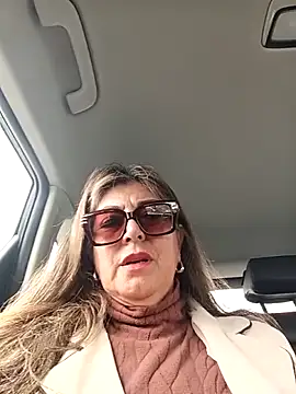 Snapshot of emma_tour chatting on May 2026 01:41:01 PM emma tour online show from May 2026 01:41:01 PM