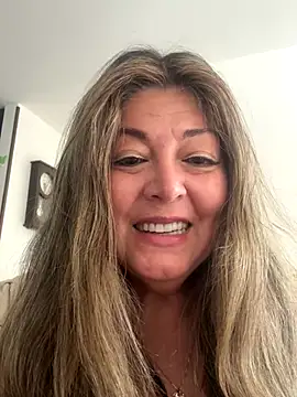 Snapshot of emma_tour chatting on October 2025 01:56:02 PM emma tour online show from October 2025 01:56:02 PM