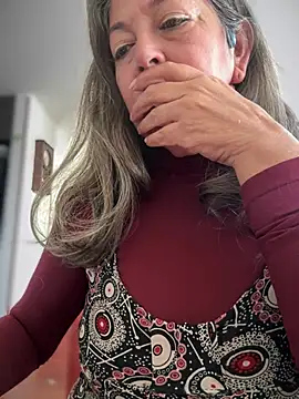 Snapshot of emma_tour chatting on January 2026 02:24:02 PM emma tour online show from January 2026 02:24:02 PM