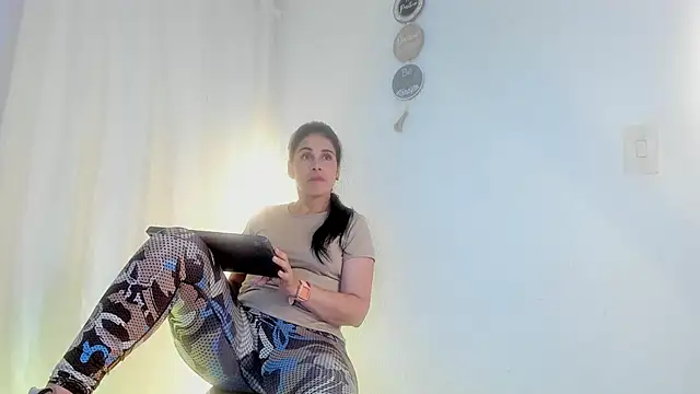 girasol walton online show from June 2026 05:08:02 PM