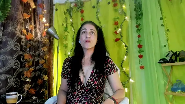 girasol walton online show from June 2026 01:19:02 PM