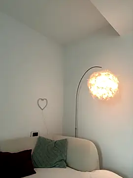 Snapshot of Rileysim88 chatting on November 2025 08:48:02 AM Rileysim88 online show from November 2025 08:48:02 AM