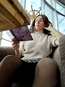 EvaXOAir online show from November 2025 06:28:02 AM