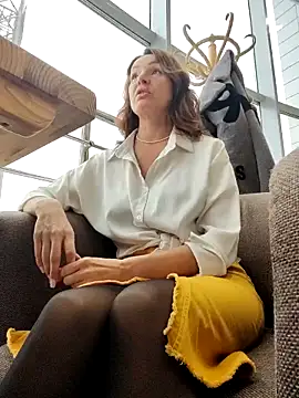 EvaXOAir online show from October 2025 05:29:01 AM