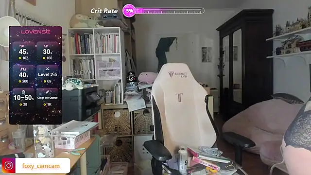 Foxy c online show from April 2026 08:43:01 PM