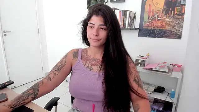 Snapshot of TaliMajesty chatting on February 2025 10:26:01 AM TaliMajesty online show from February 2025 10:26:01 AM