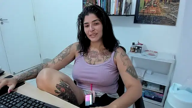 Snapshot of TaliMajesty chatting on March 2025 09:56:01 PM TaliMajesty online show from March 2025 09:56:01 PM