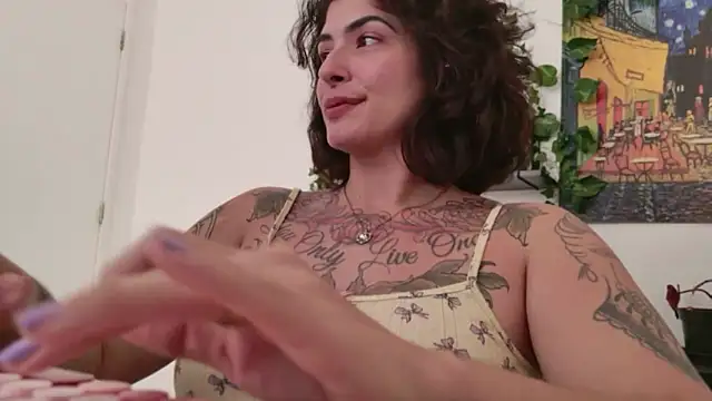 Snapshot of TaliMajesty chatting on December 2025 06:45:01 PM TaliMajesty online show from December 2025 06:45:01 PM