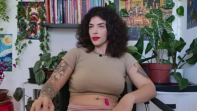 Snapshot of TaliMajesty chatting on April 2026 11:36:02 AM TaliMajesty online show from April 2026 11:36:02 AM