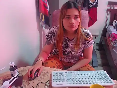 Mia davis01 online show from January 2026 04:33:02 PM