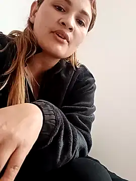 Mia davis01 online show from April 2026 09:29:01 PM