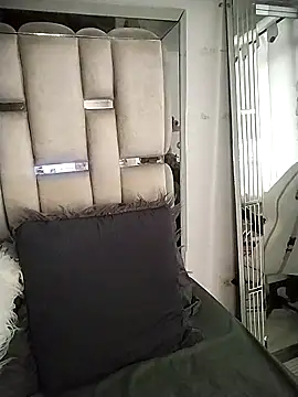 chelaqueen  online show from April 2026 07:20:02 PM