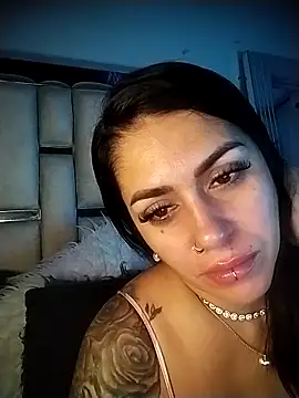 chelaqueen  online show from May 2026 07:23:01 AM