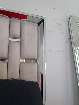 chelaqueen  online show from November 2025 07:03:01 PM