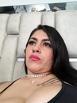 chelaqueen  online show from March 2026 07:48:01 PM