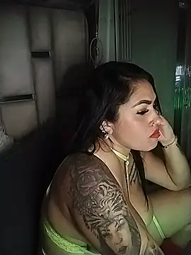 chelaqueen  online show from May 2026 11:24:01 PM
