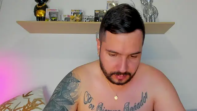 Snapshot of camilo_restrepo21 chatting on November 2025 01:53:01 AM camilo restrepo21 online show from November 2025 01:53:01 AM