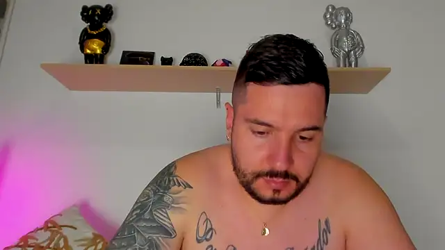 camilo restrepo21 online show from September 2025 01:39:01 AM