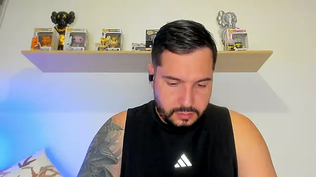 camilo restrepo21 online show from May 2026 11:36:01 PM